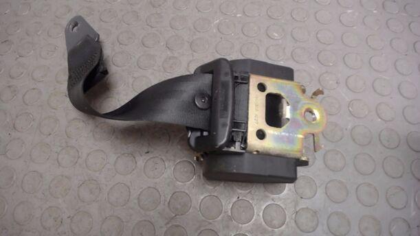 Foto: SICHERHEITSGURT HINTEN RECHTS eines Peugeot 206 CC 110