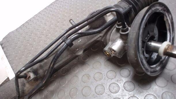Foto: SERVOLENKUNG eines Peugeot 206 CC 110 GL