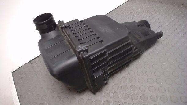 Foto: LUFTFILTERKASTEN eines Peugeot 206 CC 110