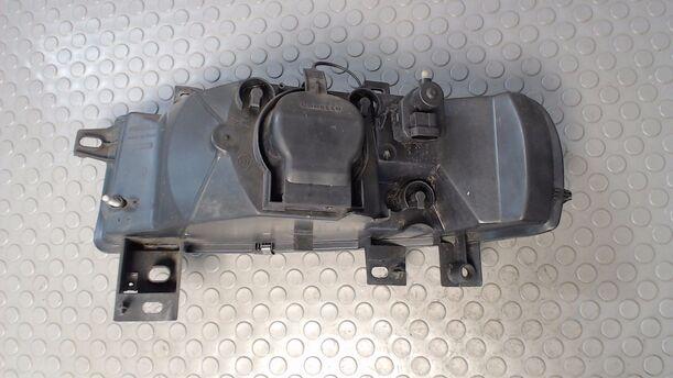 Foto: SCHEINWERFER RECHTS eines Opel Movano 2.5 D L3H2