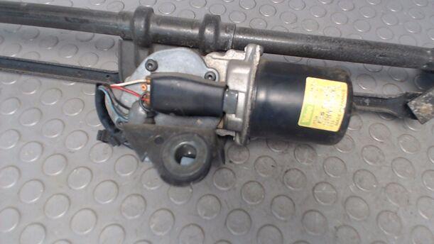Foto: SCHEIBENWISCHERMOTOR VORN eines Opel Movano 2.5 D L3H2