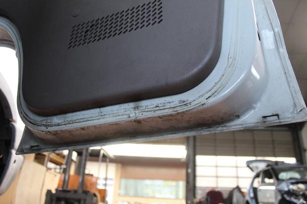 Foto: TÜR VORN RECHTS eines Opel Movano 2.5 D L3H2