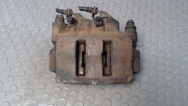Foto: BREMSSATTEL VORN RECHTS eines Opel Movano 2.5 D L3H2