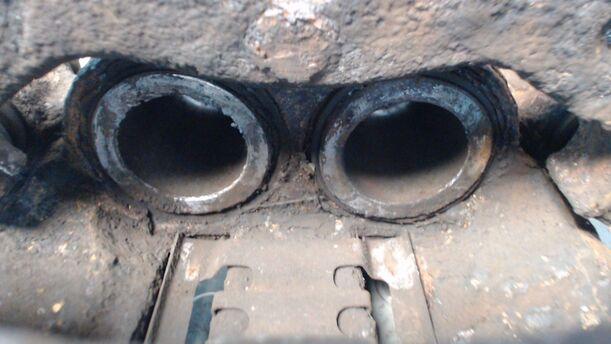 Foto: BREMSSATTEL VORN RECHTS eines Opel Movano 2.5 D L3H2