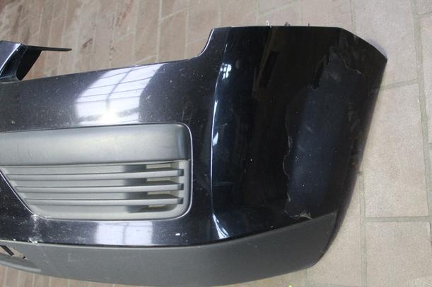 Foto: STOSSFÄNGER / STOßSTANGE VORN eines Ford Focus Turnier 1.6 TDCi