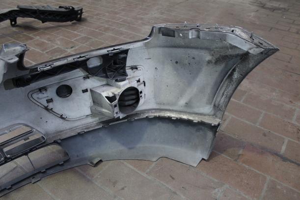 Foto: STOSSFÄNGER / STOßSTANGE VORN eines Ford Focus Turnier 1.6 TDCi