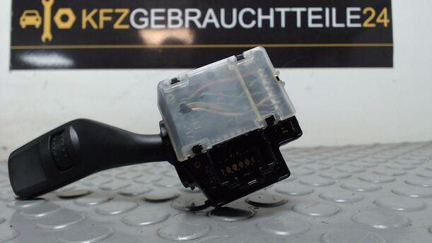 Foto: SCHEIBENWISCHERSCHALTER eines Ford Focus Turnier 1.6 TDCi