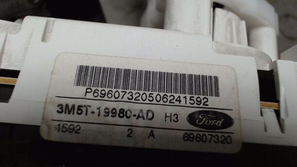 Foto: HEIZUNGSBETÄTIGUNG eines Ford Focus Turnier 1.6 TDCi
