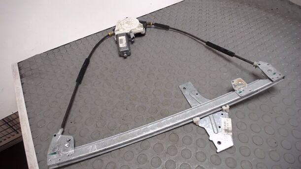 Foto: FENSTERHEBER ELEKTRISCH VORN LINKS (3-Türer) eines Peugeot 307 75