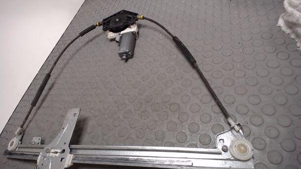 Foto: FENSTERHEBER ELEKTRISCH VORN LINKS (3-Türer) eines Peugeot 307 75