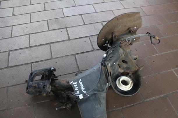 Foto: HINTERACHSE eines Peugeot 307 75