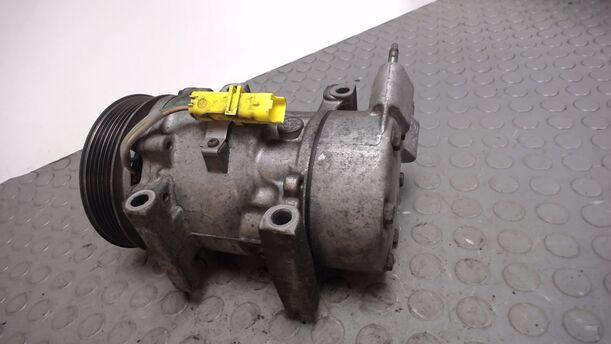 Foto: KOMPRESSOR KLIMAANLAGE eines Peugeot 307 75