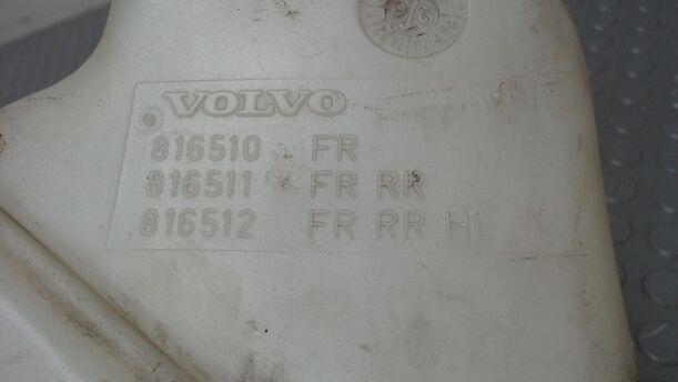 Foto: SCHEIBENWASCHBEHÄLTER eines Volvo V40 1.8