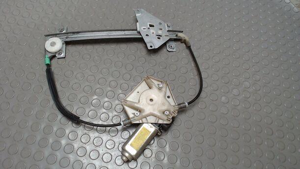 Foto: FENSTERHEBER ELEKTRISCH HINTEN LINKS eines Volvo V40 1.8 Cosmo