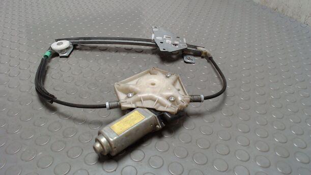 Foto: FENSTERHEBER ELEKTRISCH HINTEN LINKS eines Volvo V40 1.8 Cosmo