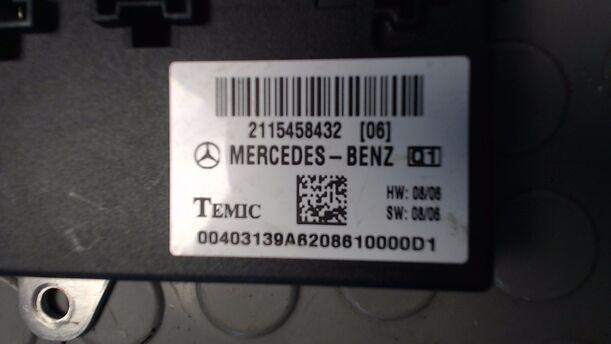Foto: ELEKTRONIKMODUL/ STEUERGERÄT / SAM eines Mercedes-Benz E 220 T CDI Automatik GL