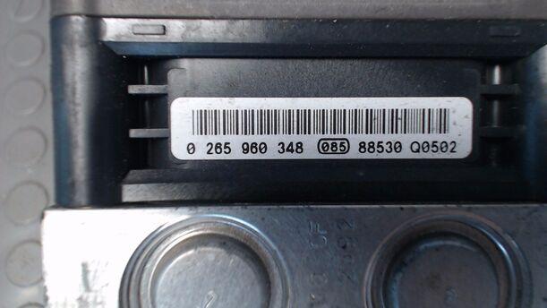 Foto: HAUPTBREMSAGGREGAT ABS eines Mercedes-Benz E 220 T CDI Automatik GLX