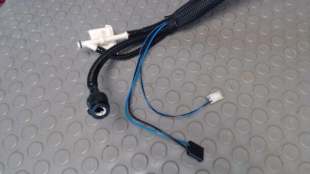 Foto: KRAFTSTOFFPUMPE eines Mercedes-Benz E 220 T CDI Automatik GLX