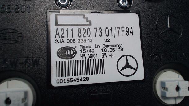 Foto: INNENLEUCHTE/ INNENRAUMBELEUCHTUNG HINTEN eines Mercedes-Benz E 220 T CDI Automatik GLX
