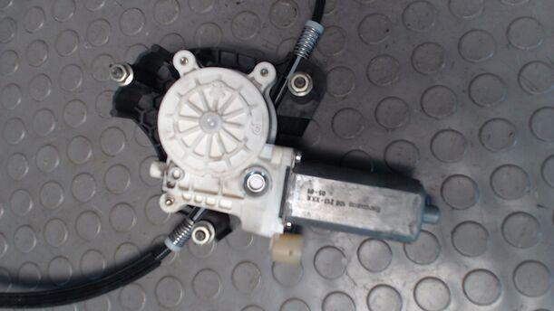 Foto: FENSTERHEBER ELEKTR VORN LINKS (5-Türer) eines Renault Clio 1.5 dCi