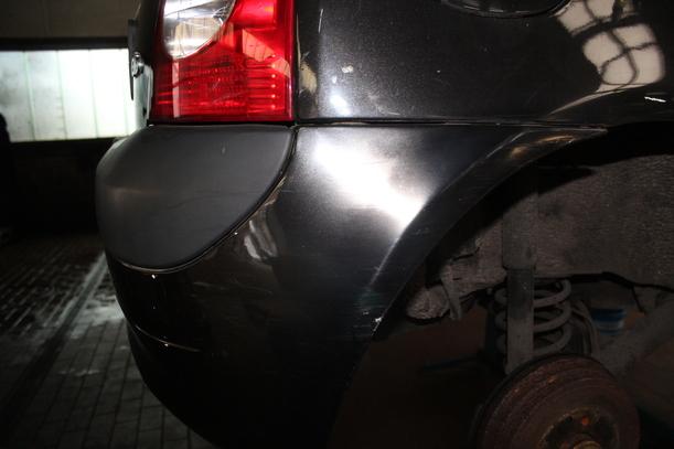 Foto: STOSSFÄNGER / STOSSSTANGE HINTEN ( Facelift) eines Renault Clio 1.5 dCi Cosmo