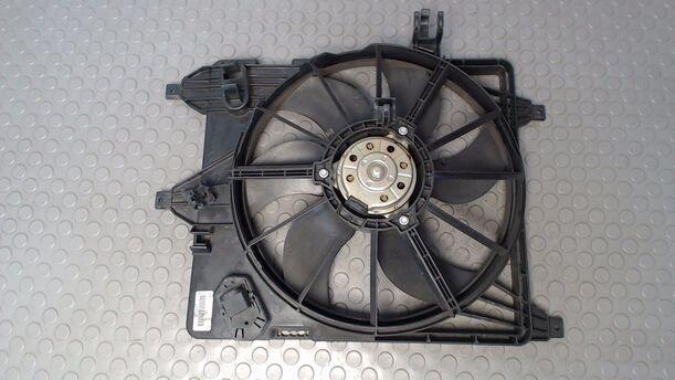 Foto: ELEKTROLÜFTER eines Renault Clio 1.5 dCi
