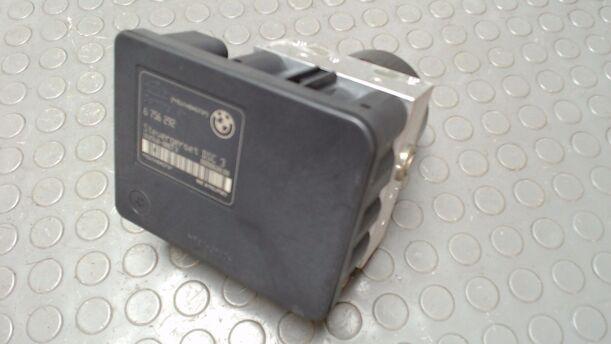 Foto: HAUPTBREMSAGGREGAT ABS / DSC eines BMW 316ti compact Elegance