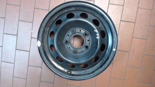Foto: STAHLFELGE 6,5X15 ET42 eines BMW 316ti compact