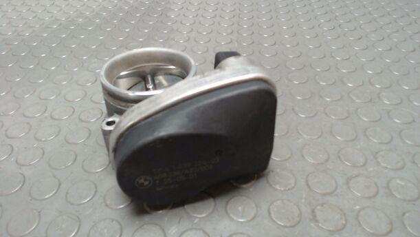 Foto: DROSSELKLAPPE VDO eines BMW 316ti compact Elegance