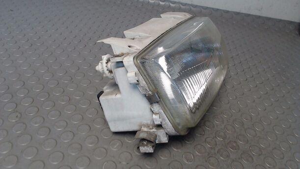 Foto: SCHEINWERFER RECHTS eines VW Polo 60