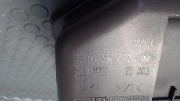 Foto: HANDSCHUHFACH eines Opel Movano 2.5 D L3H2