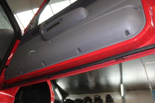 Foto: TÜR RECHTS (2/3-Türer) eines Fiat Punto 60 GL