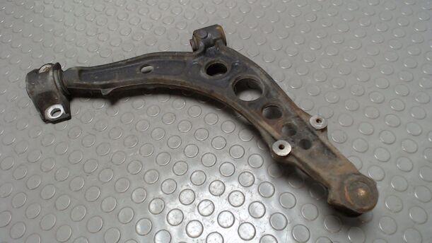 Foto: QUERLENKER VORN LINKS eines Fiat Punto 60 GL