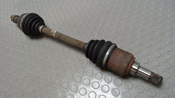 Foto: ANTRIEBSWELLE LINKS eines Fiat Punto 60 GL