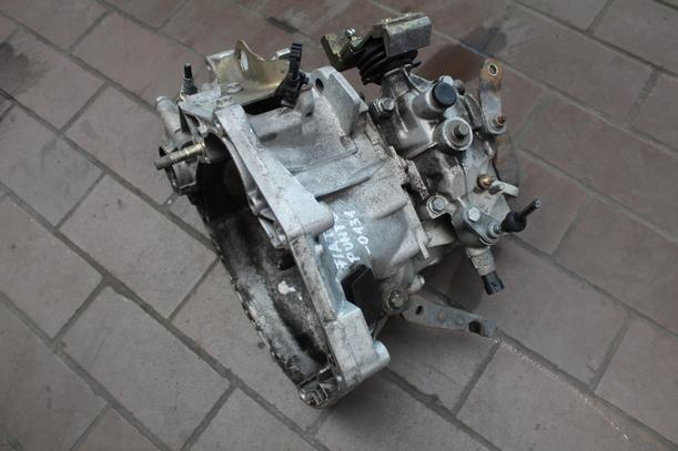 Foto: SCHALTGETRIEBE 5-GANG eines Fiat Punto 60 GL