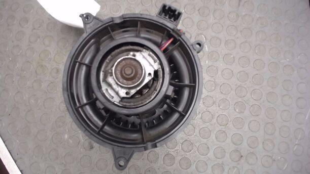 Foto: HEIZUNGSGEBLÄSE eines Ford Fiesta 1.4