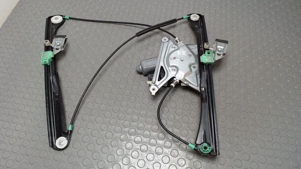 Foto: FENSTERHEBER ELEKTRISCH VORN RECHTS eines Audi A4 Avant 1.6