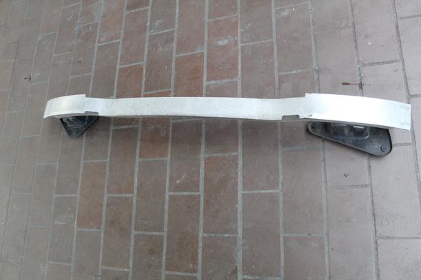Foto: VERSTÄRKUNG HINTEN eines Opel Meriva 1.7 CDTI DPF GL