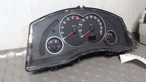 Foto: TACHOEINHEIT (ENTHEIRATET) eines Opel Meriva 1.7 CDTI DPF LS