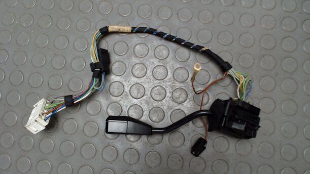 Foto: BLINKERSCHALTER eines BMW 520i 24V