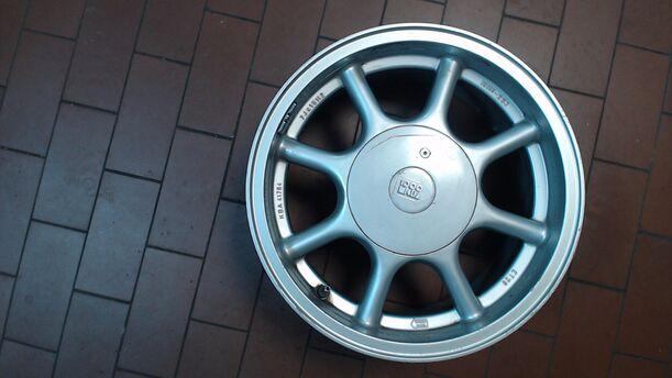 Foto: ALUFELGENSATZ MILLE MIGLIA 7X15 ET20 eines BMW 520i 24V
