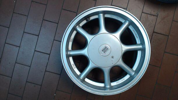 Foto: ALUFELGENSATZ MILLE MIGLIA 7X15 ET20 eines BMW 520i 24V