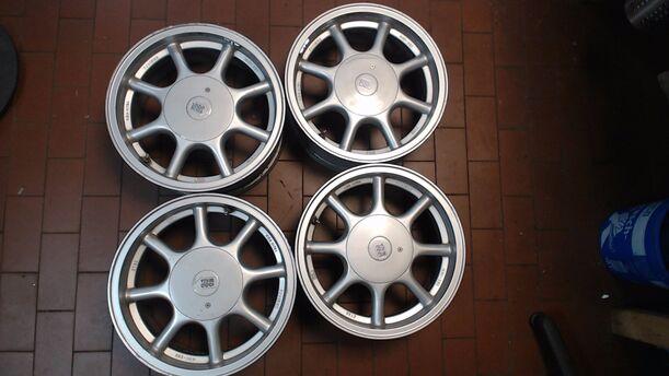 Foto: ALUFELGENSATZ MILLE MIGLIA 7X15 ET20 eines BMW 520i 24V