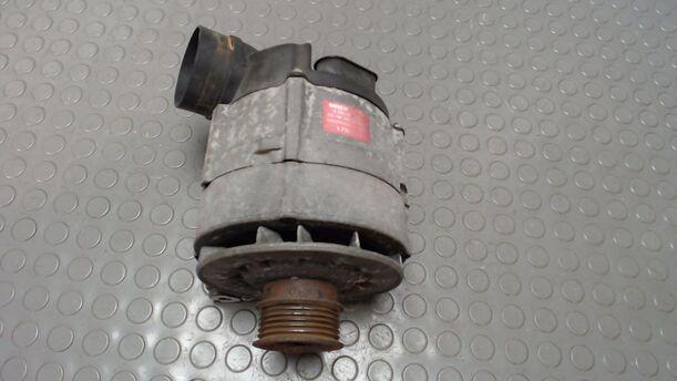 Foto: LICHTMASCHINE eines BMW 520i 24V DPF