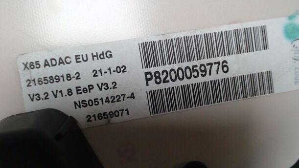 Foto: TACHOEINHEIT / KOMBIINSTRUMENT eines Renault Clio 1.2 16 V LS