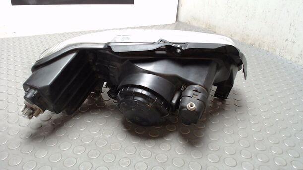 Foto: SCHEINWERFER LINKS eines Peugeot 106