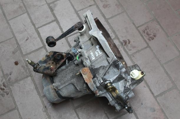 Foto: SCHALTGETRIEBE 5-GANG eines Peugeot 106
