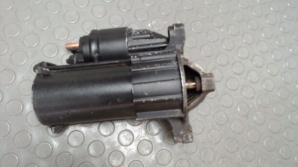 Foto: ANLASSER / STARTER BOSCH eines Peugeot 106