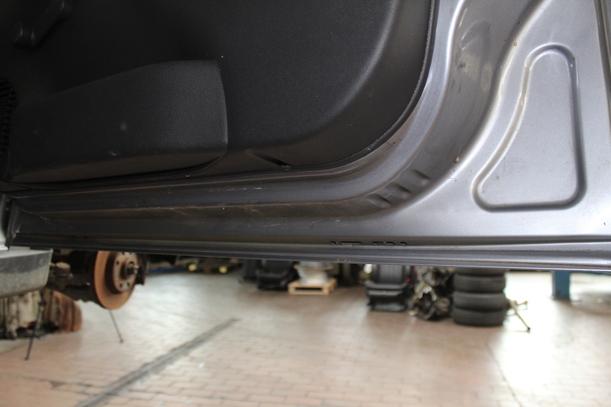 Foto: TÜR VORN RECHTS (4/5-Türer) eines Opel Corsa 1.2 16V