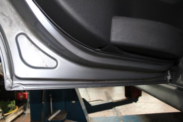 Foto: TÜR HINTEN LINKS eines Opel Corsa 1.2 16V